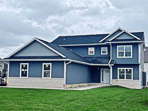 4876 South 34th St, Greenfield, WI 53221