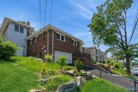 252 9th Street, Palisades Park, NJ 07650