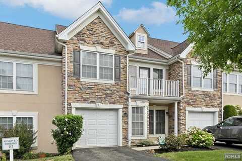 4 Birchwood Lane, North Haledon, NJ 07508