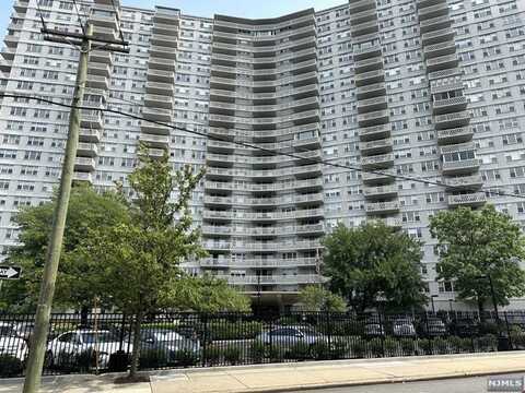 2000 Linwood Avenue, Fort Lee, NJ 07024