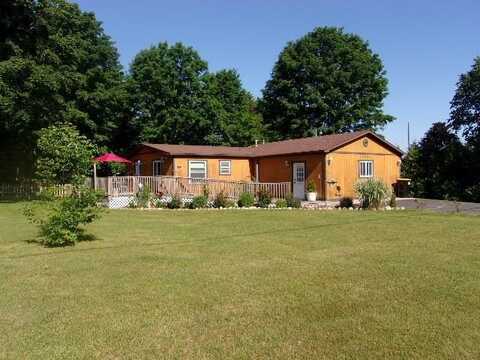 5694 Loeb, Charlevoix, MI 49720