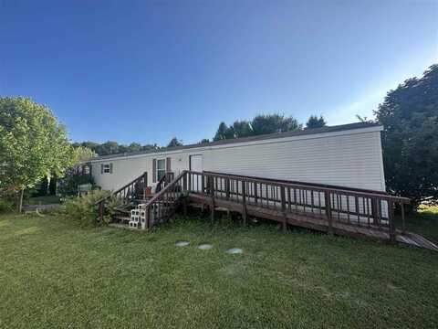 6685 N M-66, Charlevoix, MI 49720