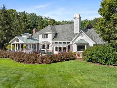 645 Woodhill, Harbor Springs, MI 49740