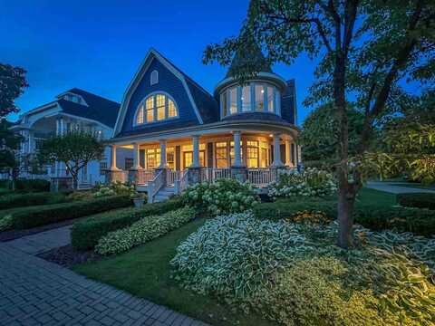 733 Sunset, Bay Harbor, MI 49770