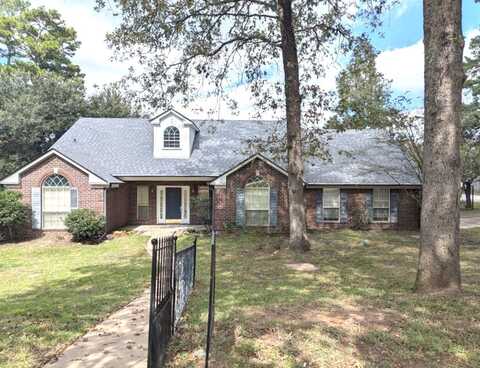 1801 Shadybrook Dr., Nacogdoches, TX 75965