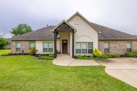 670 Spring Creek Dr, Nacogdoches, TX 75965