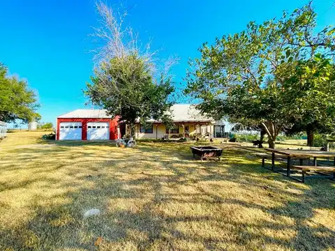 6952 FM 1990, Palestine, TX 75801