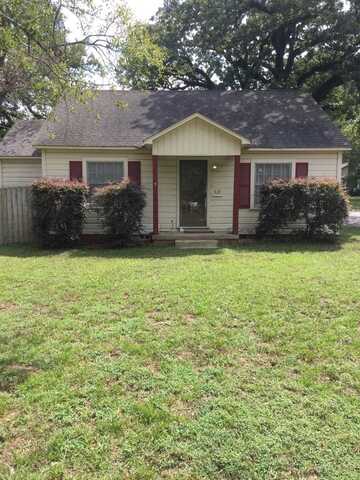 329 West Seale, Nacogdoches, TX 75961