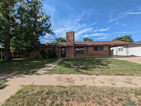 208 W Christopher Drive, Clovis, NM 88101