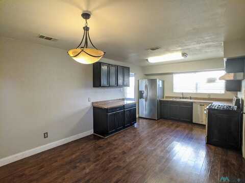 828 W Manana Boulevard, Clovis, NM 88101