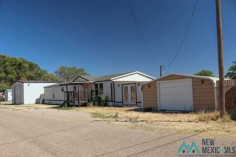 1901 Redwine Orange, Portales, NM 88130