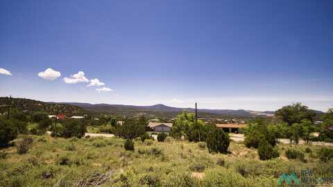 121 Rincon Loop Road, Tijeras, NM 87059