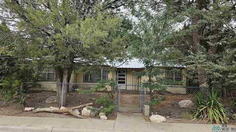 1523 S Ave F, Portales, NM 88130