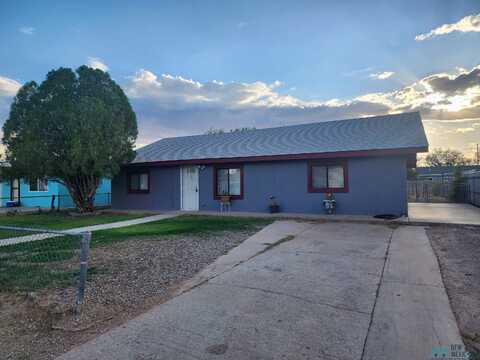 402 S Spruce Avenue, Roswell, NM 88203