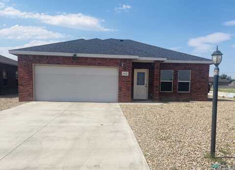 1822 Quail Wood Drive, Portales, NM 88130