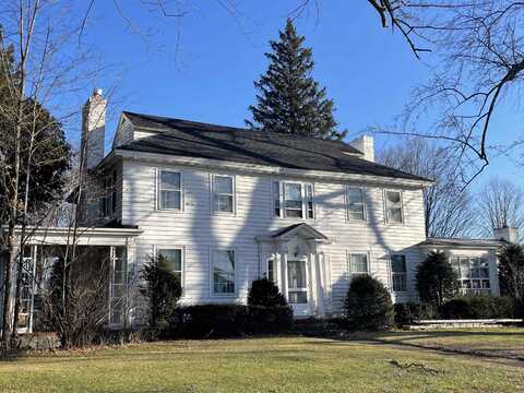 31 Pearl Street, Essex Junction, VT 05452