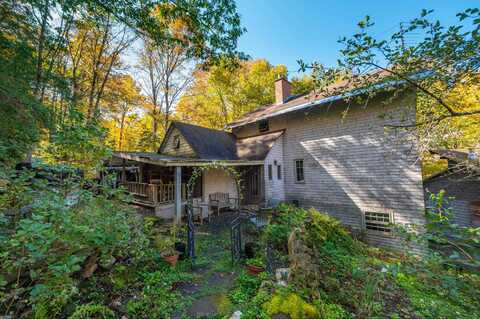 21 Elwell Heights Road, Wilmington, VT 05363