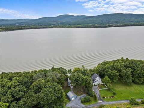 628 Delong Lane, Shoreham, VT 05734