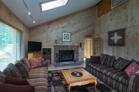 58 Colonial Ridge Road, Dover, VT 05356