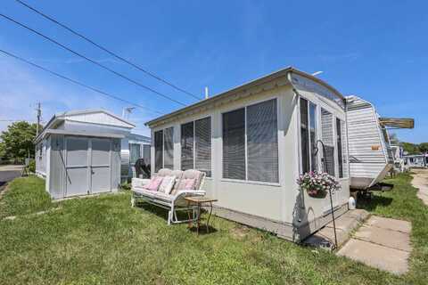 70 Kings Highway, Hampton, NH 03842