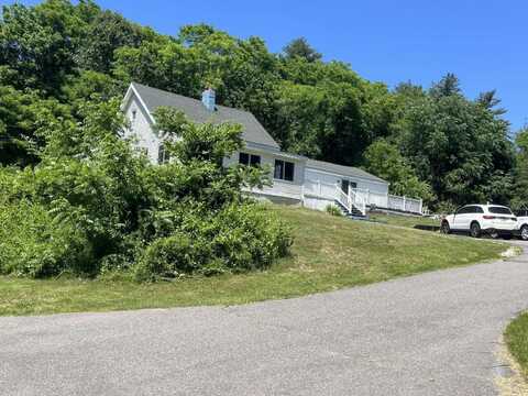 42 Harriman Road, Plaistow, NH 03865