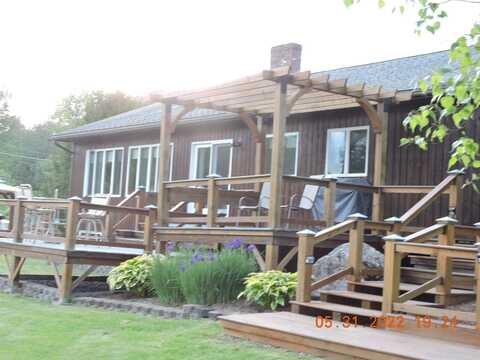 124 Lakefront Lane, Barton, VT 05822