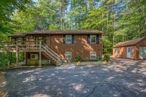 28 Bluffs Boulevard, Ossipee, NH 03814