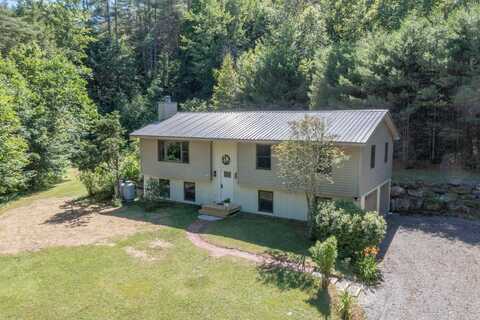 1328 Halls Lake Road, Newbury, VT 05051