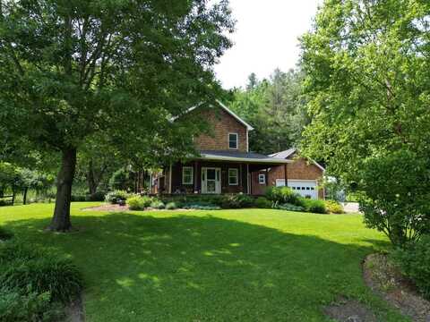 285 Sunrise Drive, Huntington, VT 05462