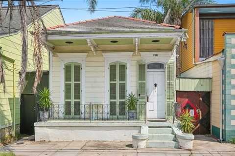 2531 CHARTRES Street, New Orleans, LA 70117