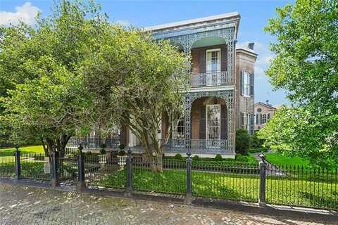 2027 CARONDELET Street, New Orleans, LA 70130