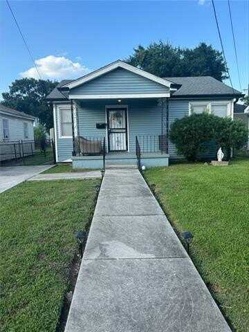 9015 FIG Street, New Orleans, LA 70118