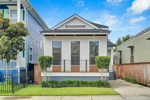 2728 URQUHART Street, New Orleans, LA 70117