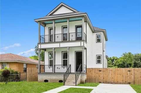 3153 ELMWOOD PARK Drive, New Orleans, LA 70114