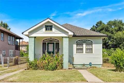 3909 PIEDMONT Drive, New Orleans, LA 70122