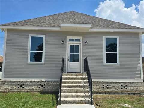 3545 KINGS Drive, Chalmette, LA 70043