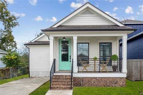 4513 TOURO Street, New Orleans, LA 70122