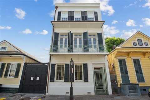 928 SAINT ANN Street, New Orleans, LA 70116