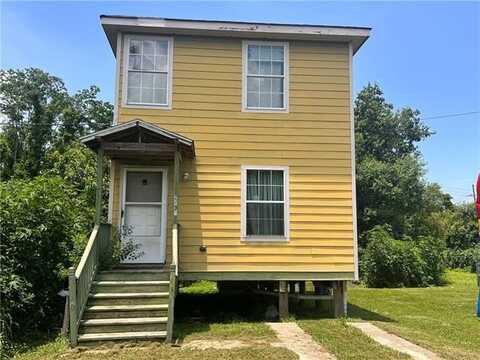 2430 WINTHROP Street, New Orleans, LA 70117