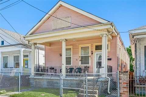 8421 JEANNETTE Street, New Orleans, LA 70118