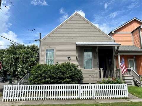 2500 DELACHAISE Street, New Orleans, LA 70115