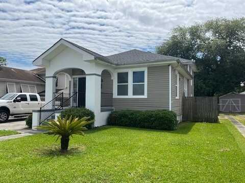 4028 CLERMONT Drive, New Orleans, LA 70122