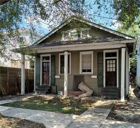 7615 DOMINICAN Street, New Orleans, LA 70118