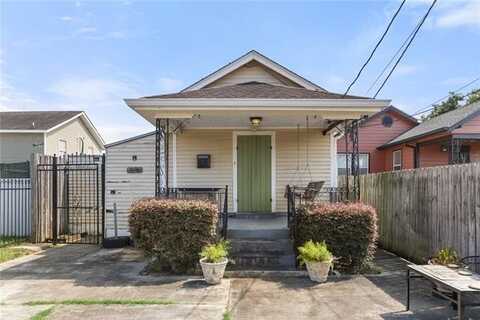 2546 ELDER Street, New Orleans, LA 70122