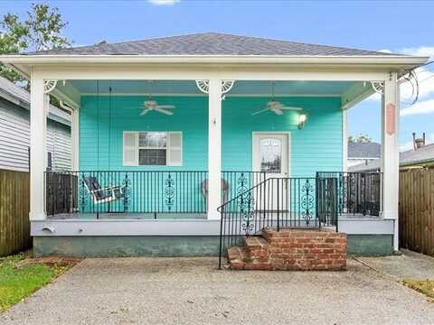 8328 S CLAIBORNE Avenue, New Orleans, LA 70118