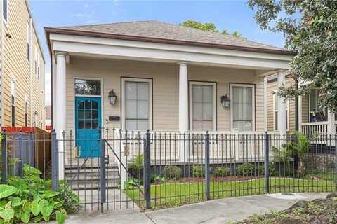 2423 REV JOHN RAPHAEL JR Way, New Orleans, LA 70113