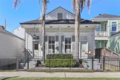 3725 ANNUNCIATION Street, New Orleans, LA 70115