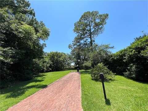 77 EGRET Street, New Orleans, LA 70124