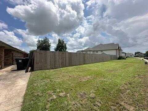 8404 PRINCE Drive, Chalmette, LA 70075