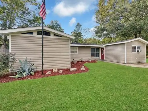 1511 LYNWOOD Drive, Bogalusa, LA 70427